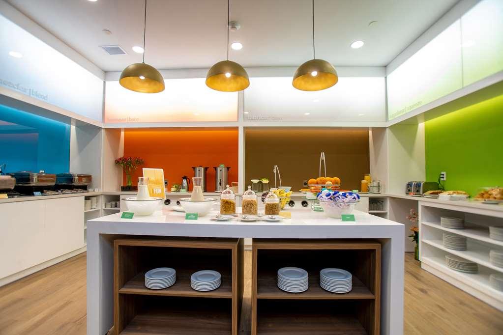 Hotel Hampton By Hilton Quito La Carolina Park Restaurante foto